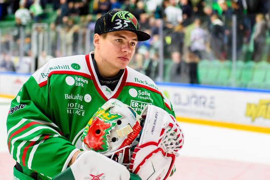 Rögles målvakt Roman Will deppar