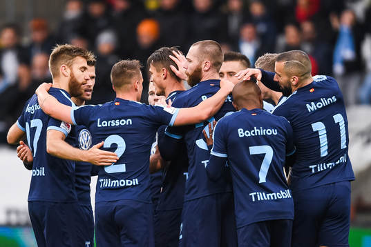 Malmö FFs Sören Rieks jublar med lagkamrater