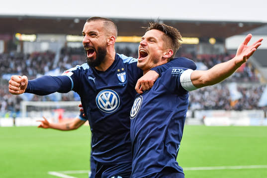 Malmö FFs Guillermo Molins och Markus Rosenberg jublar