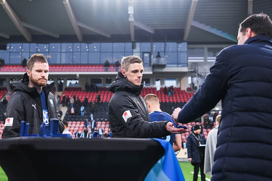 Malmö FFs Lasse Nielsen och Sören Rieks deppar på