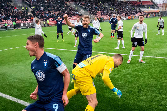 Malmö FFs Markus Rosenberg jublar ihop med Rasmus Bengtsson
