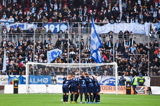 Malmö FFs spelare samlas