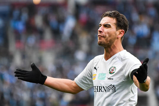 Örebros Nordin Gerzic reagerar