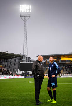 Malmö FFs tränare Uwe Rösler och Lasse Nielsen deppar