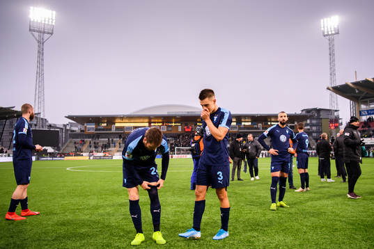 Malmö FFs Lasse Nielsen och Jonas Knudsen deppar