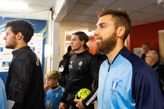 Malmö FFs Rasmus Bengtsson i spelargången