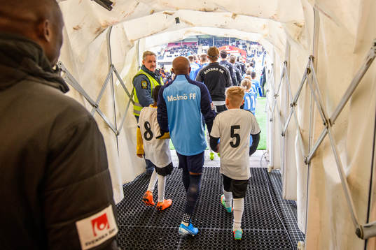Malmö FFs Fouad Bachirou gör entré