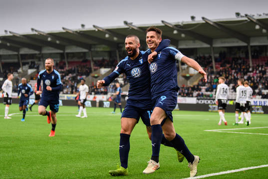 Malmö FFs Markus Rosenberg jublar ihop med Guillermo Molins