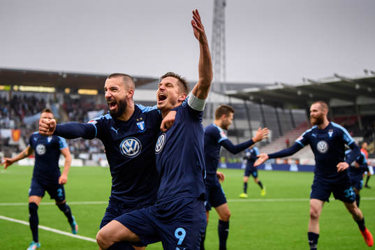 Malmö FFs Markus Rosenberg jublar ihop med Guillermo Molins