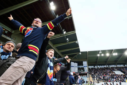 Djurgårdens supporters jublar