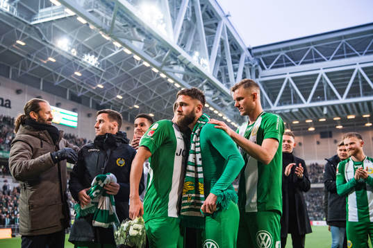 Hammarbys Mats Solheim tackas av