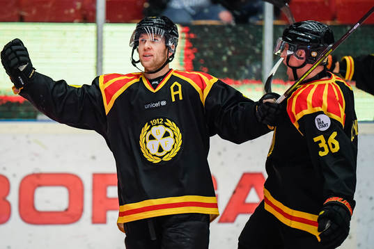 Brynäs Greg Scott jublar