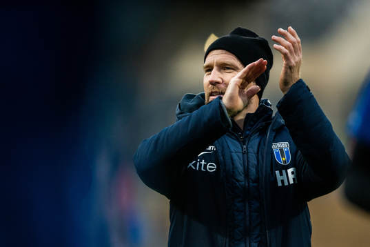 Sirius tränare Henrik Rydström jublar