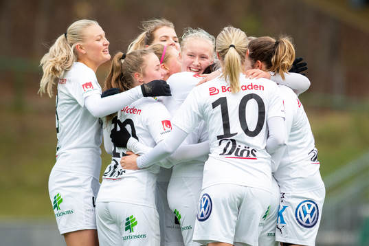 Umeås spelare jublar