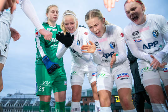 Växjös spelare jublar