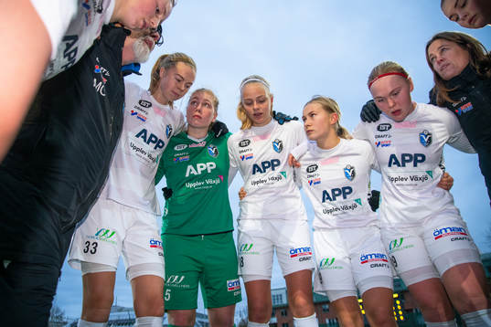 Växjös spelare taggar till