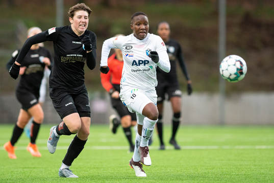 Växjös Ritah Kivumbi och Göteborgs Irmeli Jonsson