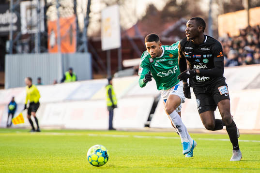 Brages Jonathan Morsay och Västerås Ravy Tsouka Dozi