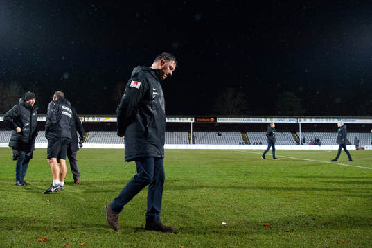 Brommapojkarnas tränare Kjell Jonevret deppar