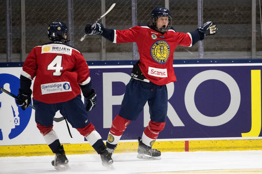 Stockholm Nords Anton Dagerlind  jublar