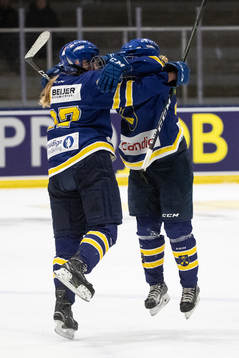 Dalarnas Nicole Hall jublar