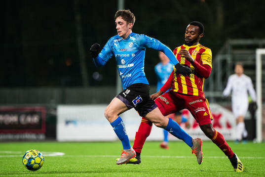 Halmstads Emil Tot Wikström och Syrianskas Success