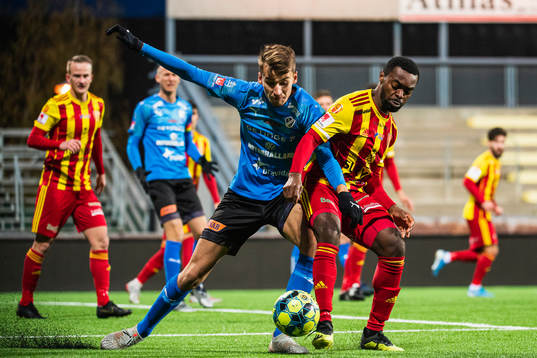 Halmstads Rasmus Wiedesheim-Paul och Syrianskas Success