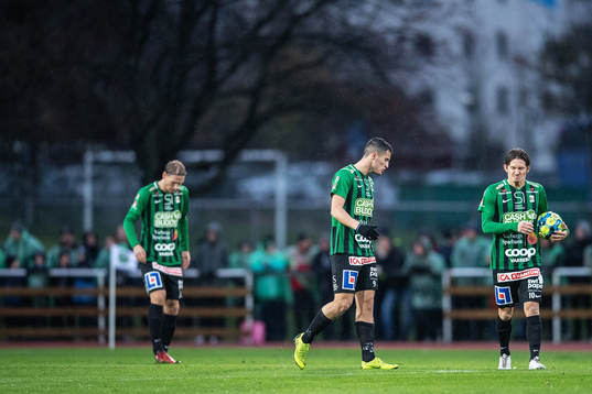 Varbergs Astrit Seljmani och Robin Book deppar