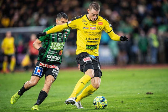 Mjällbys Jesper Löfgren och Varbergs Astrit Seljmani