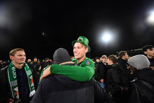 Varbergs Hampus Zackrisson jublar