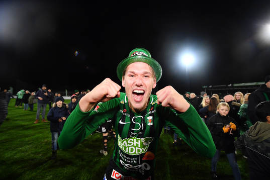 Varbergs Hampus Zackrisson  jublar