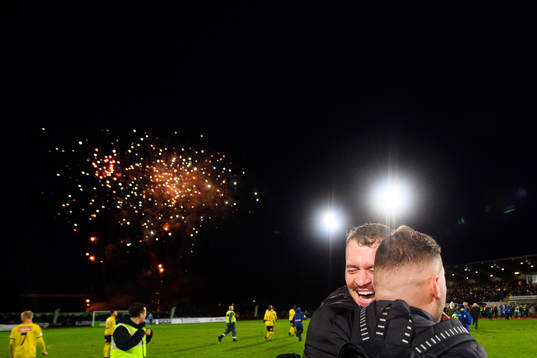 Varbergs Albert Ejupi jublar på slutsignal