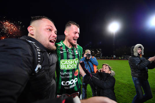 Varbergs Albert Ejupi jublar