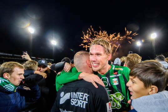 Varbergs Hampus Zackrisson jublar