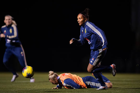 Hanna Bennison and Madelen Janogy of the Swedish women’s