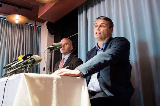 Östersunds tidigare ordförande Daniel Kindberg (th)