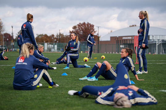 Jonna Andersson and Kosovare Asllani of the Swedish
