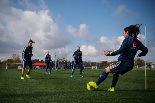 Jessica Samuelsson, Sofia Jakobsson, Kosovare Asllani and