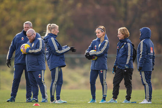 Sofia Jakobsson and Kosovare Asllani of the Swedish