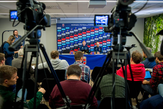 Leif Gunnar Smerud, head coach of Norway U21, and Svein