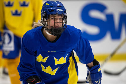 Mina Waxin of Sweden