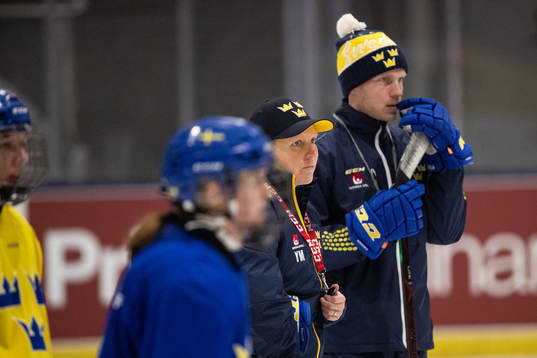 Head Coach Ylva Martinsen and Assistant Coach Oscar