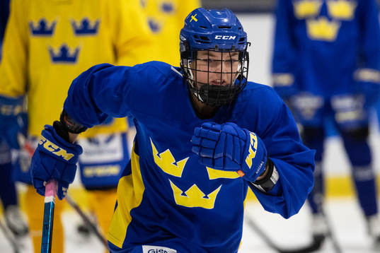 Mina Waxin of Sweden