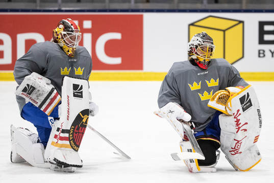Goaltender Sara Grahn and Minatsu Murase of Sweden
