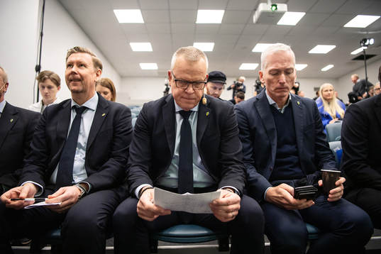 Assistant coach Peter Wettergren, head coach Janne
