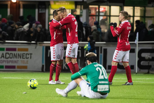 Kalmars spelarna jublar