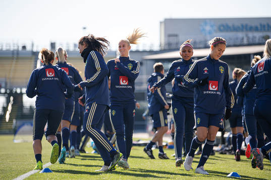 Sofia Jakobsson and Madelen Janogy of the Swedish women’s
