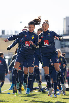 Loreta Kullashi and Hanna Bennison of the Swedish women’s