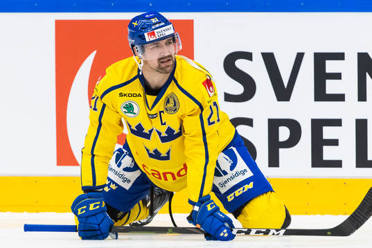 Patrik Berglund of Sweden