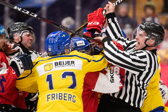 Linesmen Tobias Nordlander